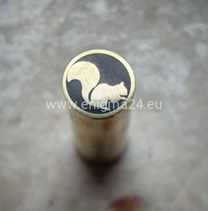 Pin mozaikowy 8mm WIEWIÓRKA