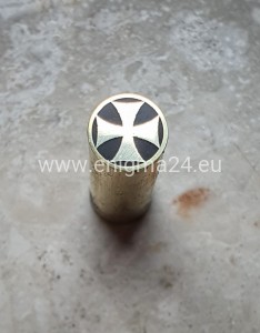 Pin mozaikowy 8mm KRZYŻ ŻELAZNY