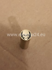 Pin mozaikowy 8mm CZACHA W HEŁMIE